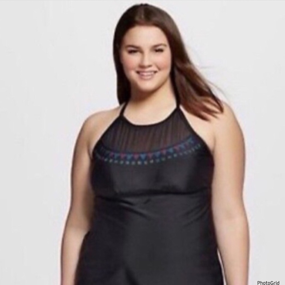 Heart and harmony 2X plus size black Tankini halter swimsuit top nwt